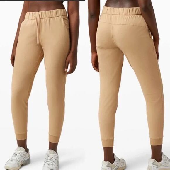 Lululemon On the Fly Jogger 25" *Luxtreme Beech Wood size 8 - Picture 8 of 8
